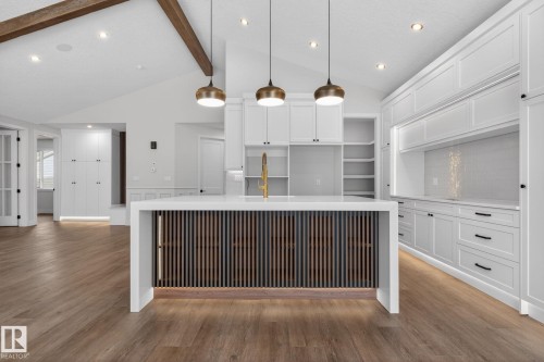 1129 Gyrfalcon Crescent, Edmonton, AB - Indoor Photo Showing Other Room