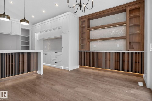 1129 Gyrfalcon Crescent, Edmonton, AB - Indoor Photo Showing Other Room