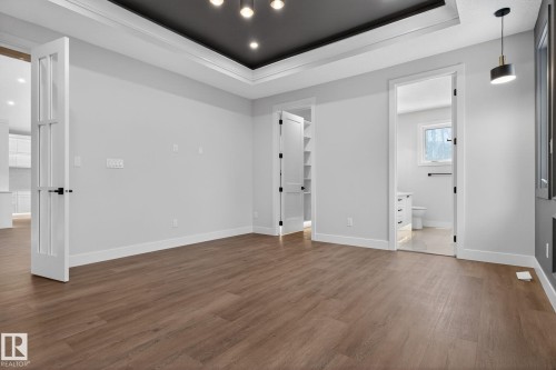 1129 Gyrfalcon Crescent, Edmonton, AB - Indoor Photo Showing Other Room