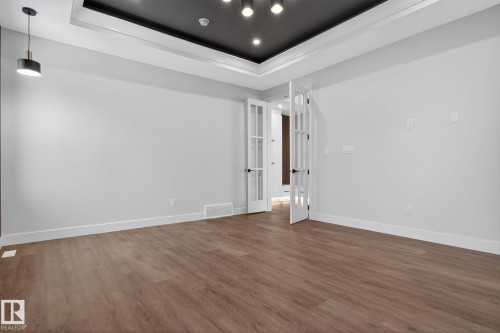 1129 Gyrfalcon Crescent, Edmonton, AB - Indoor Photo Showing Other Room
