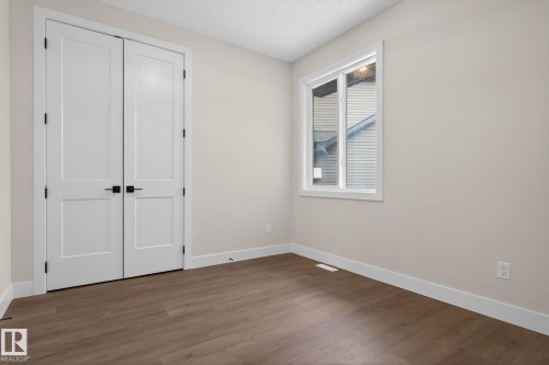 1129 Gyrfalcon Crescent, Edmonton, AB - Indoor Photo Showing Other Room