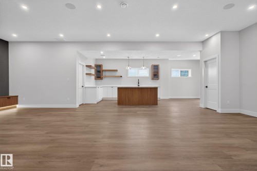 1129 Gyrfalcon Crescent, Edmonton, AB - Indoor