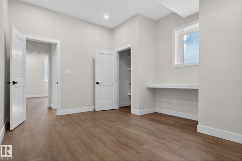 1129 Gyrfalcon Crescent, Edmonton, AB - Indoor Photo Showing Other Room