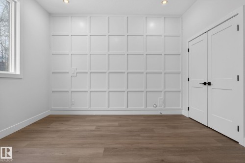 1129 Gyrfalcon Crescent, Edmonton, AB - Indoor Photo Showing Other Room