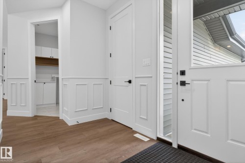 1129 Gyrfalcon Crescent, Edmonton, AB - Indoor Photo Showing Other Room