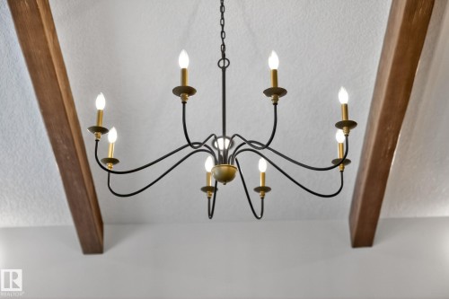 1129 Gyrfalcon Crescent, Edmonton, AB - Indoor Photo Showing Other Room