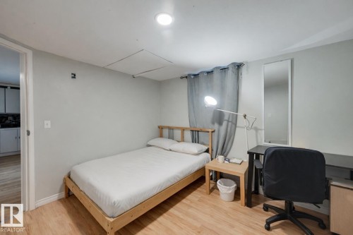 11114 80 Avenue Nw, Edmonton, AB - Indoor Photo Showing Bedroom