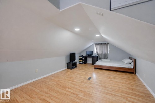 11114 80 Avenue Nw, Edmonton, AB - Indoor Photo Showing Other Room
