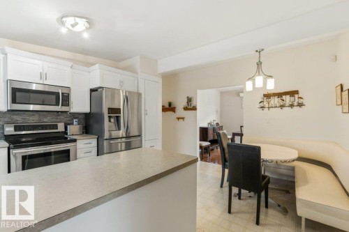 9512 147 Avenue, Edmonton, AB - Indoor Photo Showing Other Room