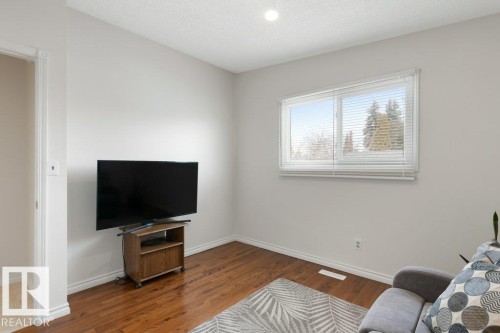 9512 147 Avenue, Edmonton, AB - Indoor