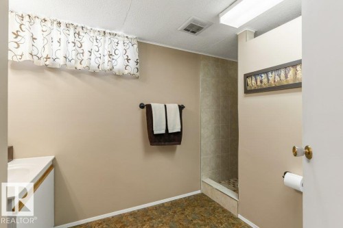 9512 147 Avenue, Edmonton, AB - Indoor