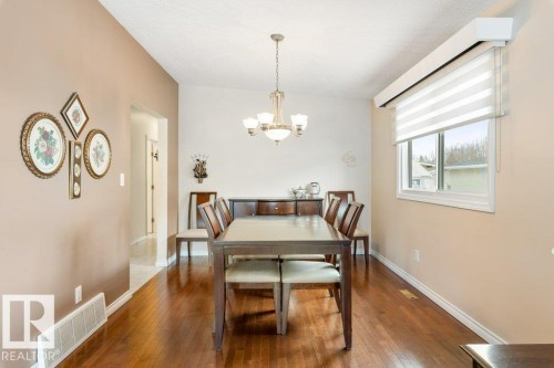 9512 147 Avenue, Edmonton, AB - Indoor Photo Showing Dining Room