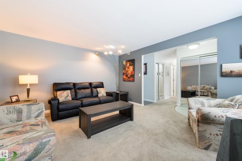 16020 123 Street, Edmonton, AB - Indoor Photo Showing Living Room