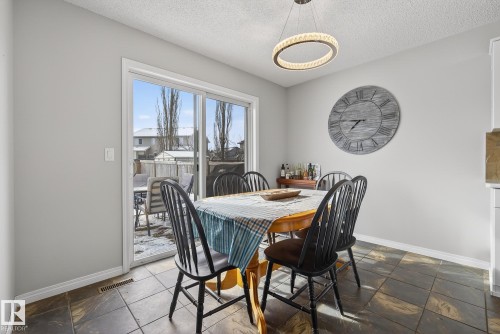 33 Hartwick Gate, Spruce Grove, AB - Indoor Photo Showing Dining Room
