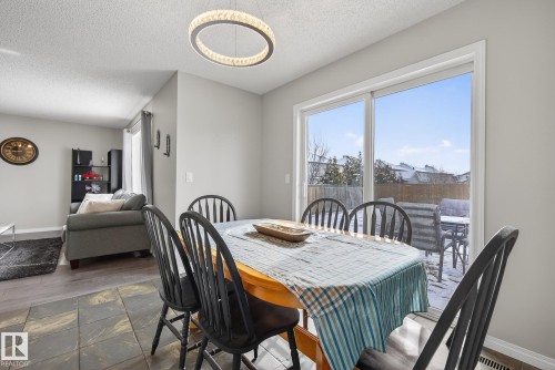 33 Hartwick Gate, Spruce Grove, AB - Indoor Photo Showing Dining Room