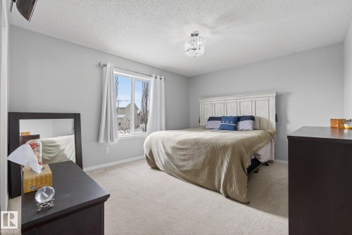 33 Hartwick Gate, Spruce Grove, AB - Indoor Photo Showing Bedroom