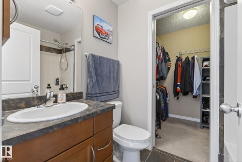 33 Hartwick Gate, Spruce Grove, AB - Indoor Photo Showing Bathroom