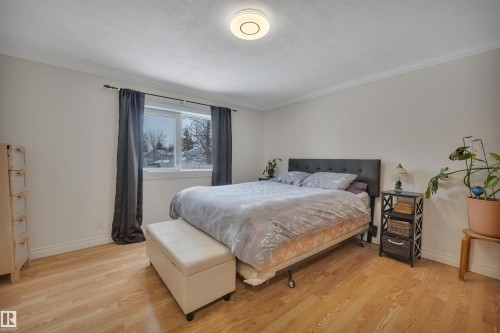 140 Evergreen Park Nw, Edmonton, AB - Indoor Photo Showing Bedroom