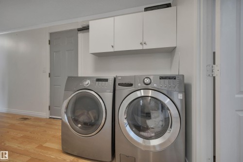 140 Evergreen Park Nw, Edmonton, AB - Indoor Photo Showing Laundry Room