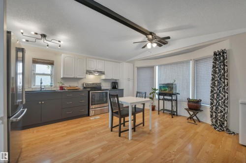 140 Evergreen Park Nw, Edmonton, AB - Indoor