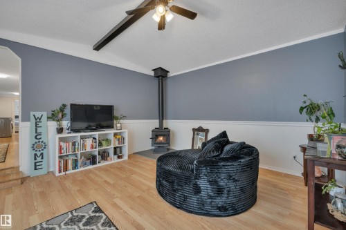 140 Evergreen Park Nw, Edmonton, AB - Indoor