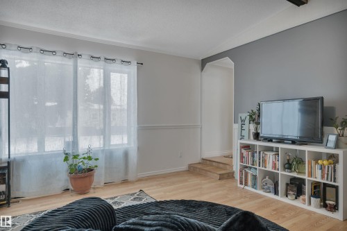140 Evergreen Park Nw, Edmonton, AB - Indoor
