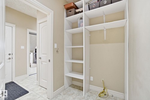 549 Hudson Road, Edmonton, AB - Indoor