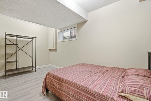 549 Hudson Road, Edmonton, AB - Indoor Photo Showing Bedroom
