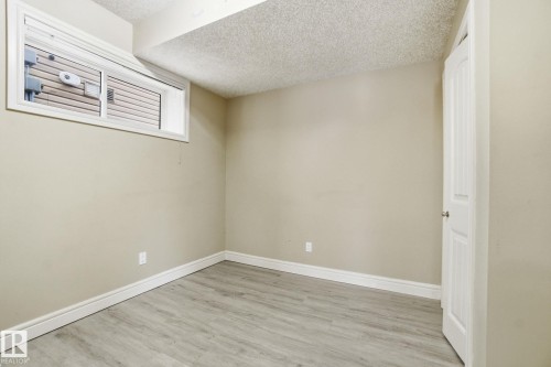 549 Hudson Road, Edmonton, AB - Indoor Photo Showing Other Room