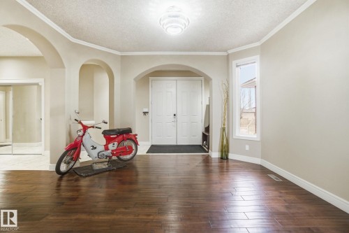 549 Hudson Road, Edmonton, AB - Indoor Photo Showing Other Room
