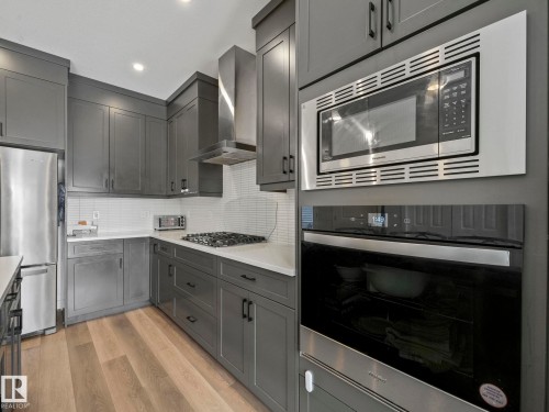 1143 Plum Lane, Edmonton, AB - Indoor Photo Showing Kitchen With Stainless Steel Kitchen With Upgraded Kitchen