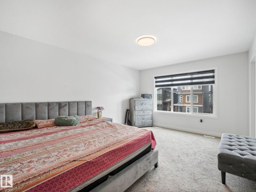 1143 Plum Lane, Edmonton, AB - Indoor Photo Showing Bedroom