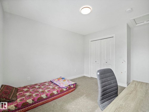 1143 Plum Lane, Edmonton, AB - Indoor Photo Showing Bedroom