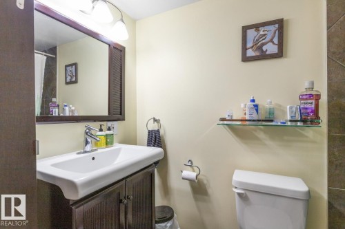 301 10547 83 Avenue, Edmonton, AB - Indoor Photo Showing Bathroom