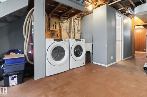 4414 46 Avenue, Leduc, AB - Indoor Photo Showing Laundry Room