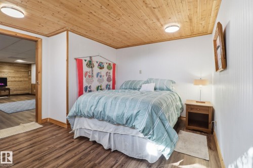 4414 46 Avenue, Leduc, AB - Indoor Photo Showing Bedroom