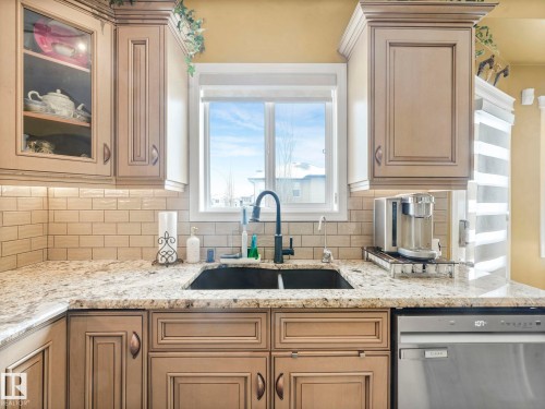 16412 61 Street, Edmonton, AB - Indoor Photo Showing Kitchen With Double Sink With Upgraded Kitchen