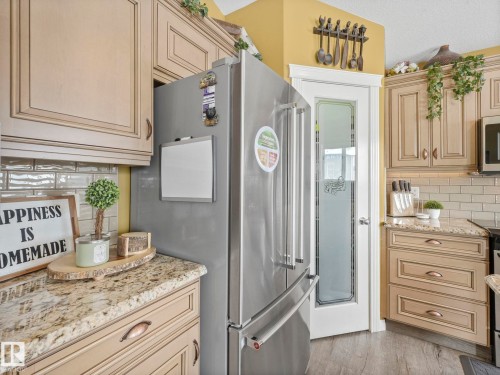 16412 61 Street, Edmonton, AB - Indoor Photo Showing Kitchen