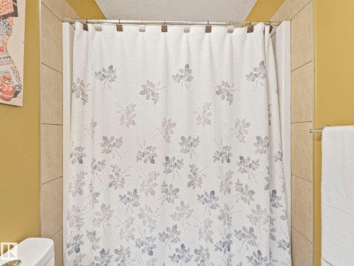 16412 61 Street, Edmonton, AB - Indoor Photo Showing Bathroom