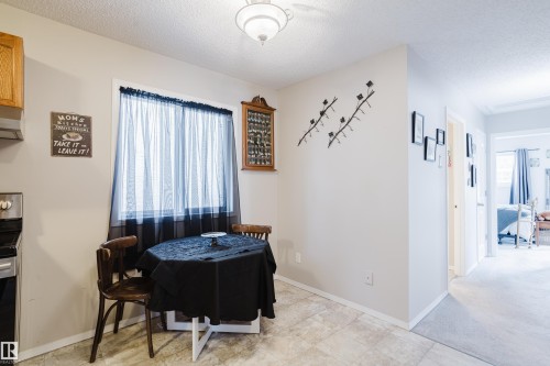 191 Kiniski Crescent, Edmonton, AB - Indoor Photo Showing Dining Room