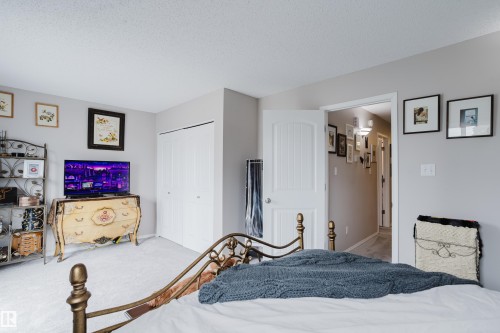 191 Kiniski Crescent, Edmonton, AB - Indoor Photo Showing Bedroom
