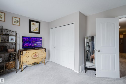 191 Kiniski Crescent, Edmonton, AB - Indoor Photo Showing Bedroom