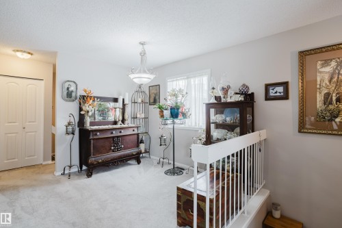 191 Kiniski Crescent, Edmonton, AB - Indoor Photo Showing Other Room