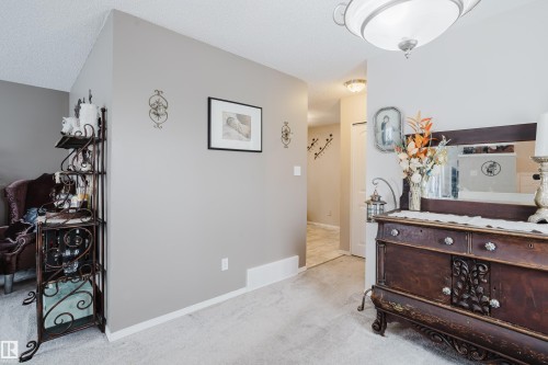191 Kiniski Crescent, Edmonton, AB - Indoor Photo Showing Other Room
