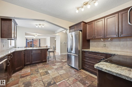 11019 126 Street, Edmonton, AB - Indoor Photo Showing Dining Room