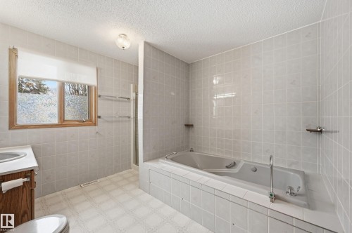 11019 126 Street, Edmonton, AB - Indoor Photo Showing Other Room