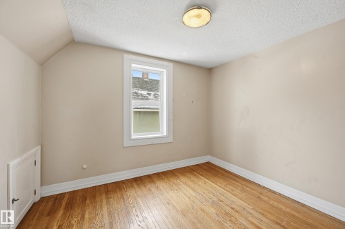 11019 126 Street, Edmonton, AB - Indoor Photo Showing Bedroom