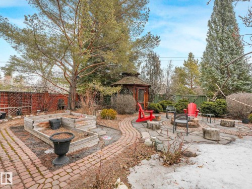 110 Weaver Drive, Edmonton, AB - Outdoor With Deck Patio Veranda