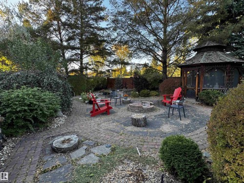 110 Weaver Drive, Edmonton, AB - Outdoor With Backyard