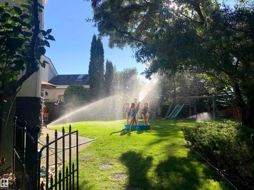 110 Weaver Drive, Edmonton, AB - Outdoor